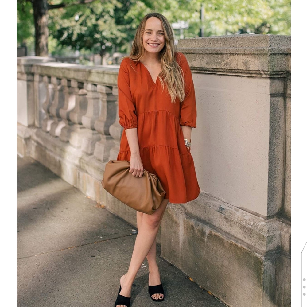 NWT tiered raglan dress